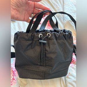Athleta EXCURSION CROSSBODY BUCKET BAG